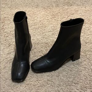 Jeffrey Campbell square toe leather booties size 9
